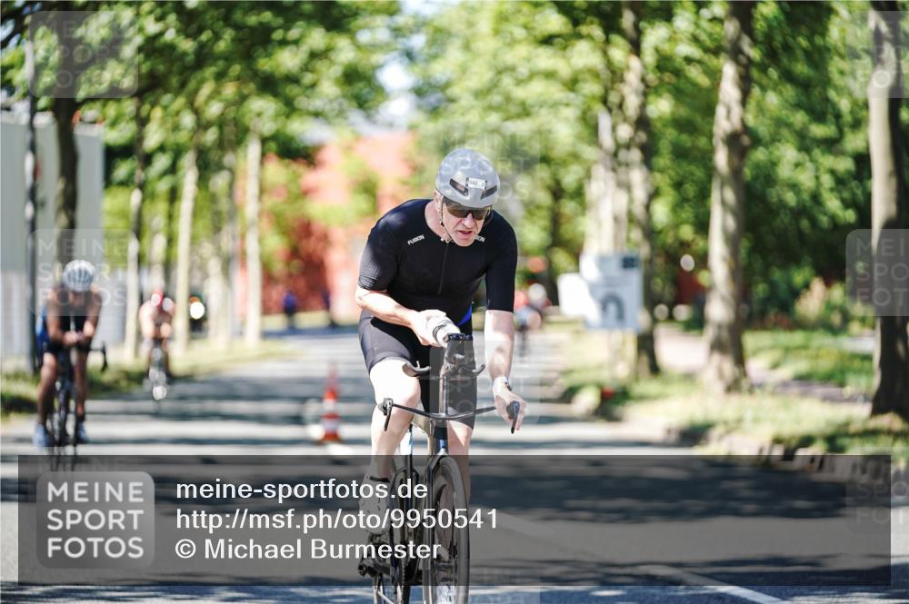 09.08.2026 - GEWOBA Citytriathlon Bremen Michael Burmester http://msf.ph/oto/9950541 09.08.2026 13:11:54 Radfahren 609, 726, 783, 855, 867, 990, 1119 meine-sportfotos.de
