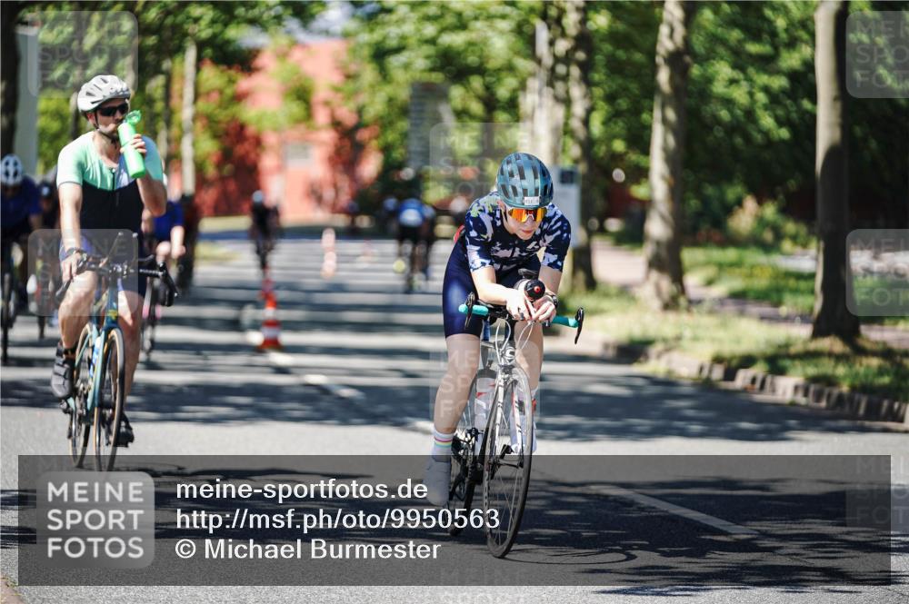 09.08.2026 - GEWOBA Citytriathlon Bremen Michael Burmester http://msf.ph/oto/9950563 09.08.2026 13:12:21 Radfahren 552, 636, 638, 745, 758, 781, 812, 816, 846, 861, 864, 909, 935, 981, 1015, 1019 meine-sportfotos.de