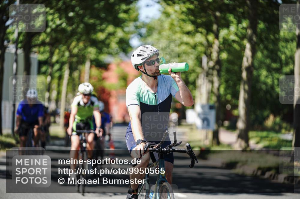 09.08.2026 - GEWOBA Citytriathlon Bremen Michael Burmester http://msf.ph/oto/9950565 09.08.2026 13:12:22 Radfahren 552, 636, 638, 744, 745, 758, 781, 812, 816, 846, 861, 864, 909, 935, 981, 1015, 1019 meine-sportfotos.de