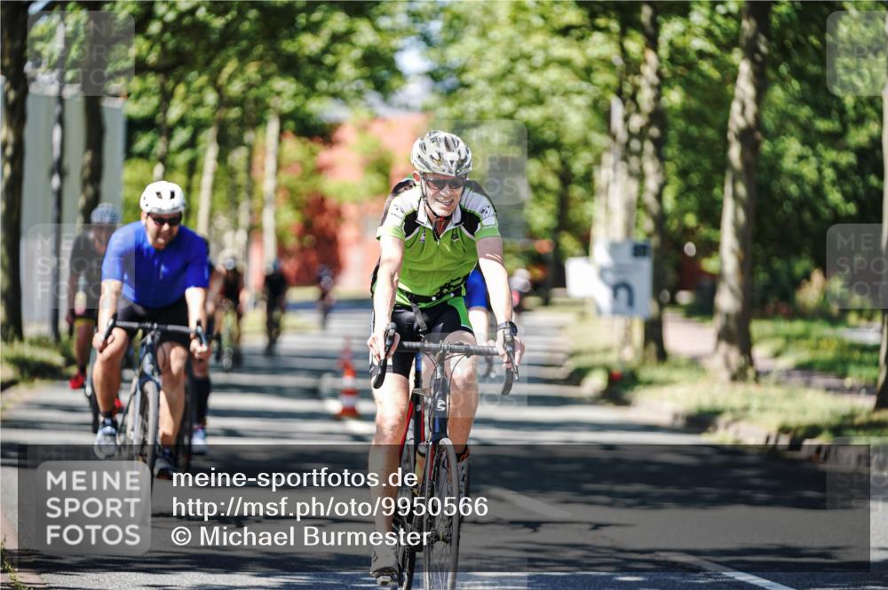 09.08.2026 - GEWOBA Citytriathlon Bremen Michael Burmester http://msf.ph/oto/9950566 09.08.2026 13:12:23 Radfahren 552, 636, 638, 744, 745, 758, 781, 816, 846, 861, 864, 895, 909, 911, 935, 981, 1015, 1019 meine-sportfotos.de