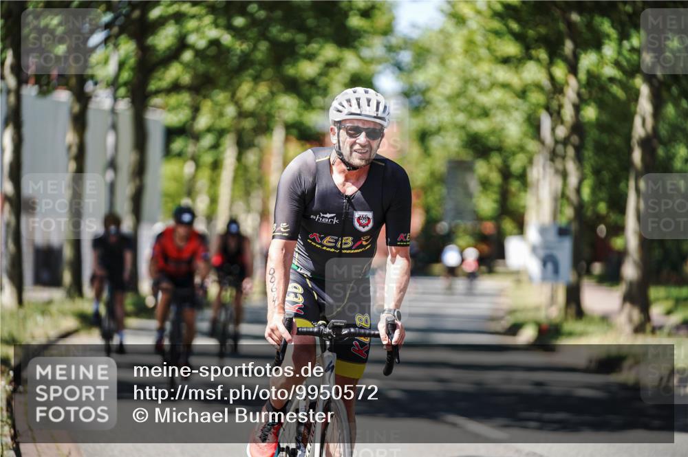 09.08.2026 - GEWOBA Citytriathlon Bremen Michael Burmester http://msf.ph/oto/9950572 09.08.2026 13:12:25 Radfahren 552, 636, 638, 744, 745, 758, 781, 816, 846, 861, 864, 895, 909, 911, 935, 981, 1015, 1019, 1111 meine-sportfotos.de
