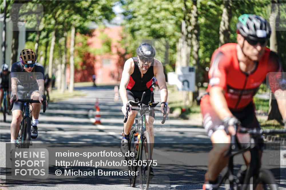 09.08.2026 - GEWOBA Citytriathlon Bremen Michael Burmester http://msf.ph/oto/9950575 09.08.2026 13:12:26 Radfahren 552, 636, 638, 744, 745, 758, 781, 816, 846, 861, 864, 895, 909, 911, 935, 981, 1015, 1019, 1111 meine-sportfotos.de