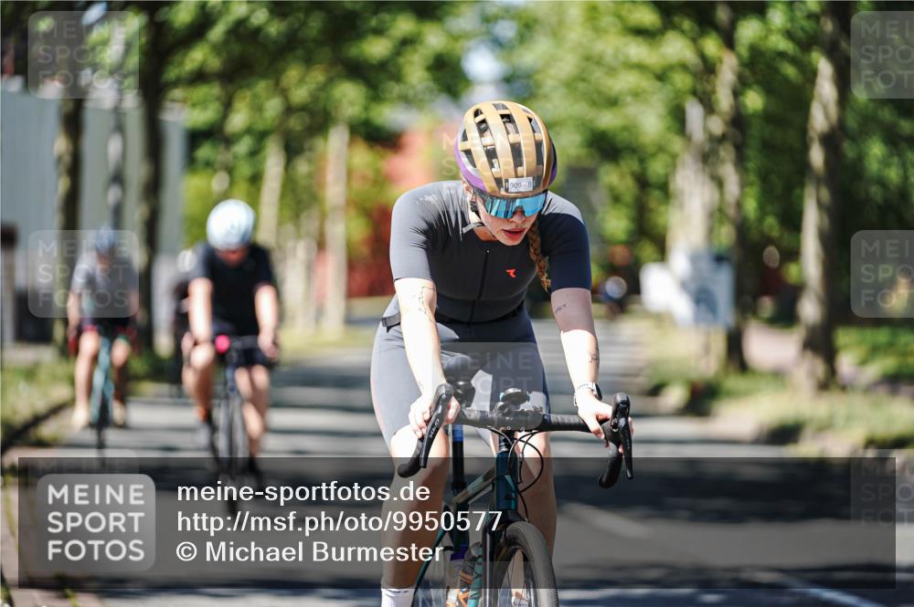 09.08.2026 - GEWOBA Citytriathlon Bremen Michael Burmester http://msf.ph/oto/9950577 09.08.2026 13:12:27 Radfahren 552, 636, 638, 744, 745, 758, 781, 816, 846, 861, 864, 895, 909, 911, 935, 981, 1015, 1019, 1111 meine-sportfotos.de