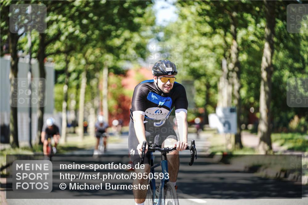 09.08.2026 - GEWOBA Citytriathlon Bremen Michael Burmester http://msf.ph/oto/9950593 09.08.2026 13:12:50 Radfahren 804, 960, 1006, 1142 meine-sportfotos.de