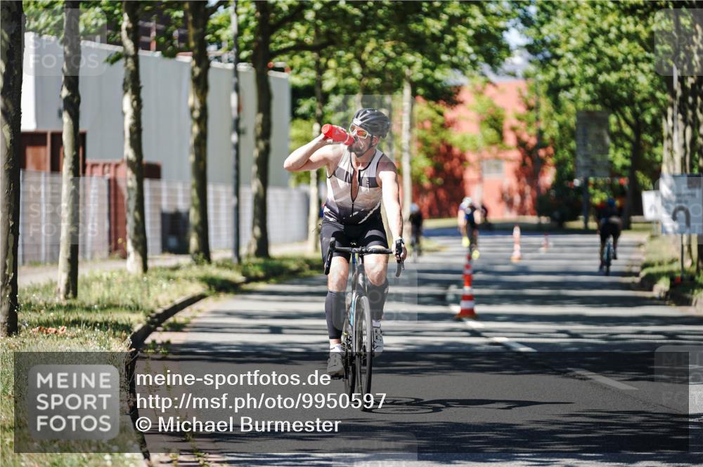 09.08.2026 - GEWOBA Citytriathlon Bremen Michael Burmester http://msf.ph/oto/9950597 09.08.2026 13:12:56 Radfahren 804, 939, 960, 1006, 1118, 1138, 1142 meine-sportfotos.de