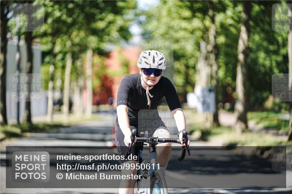 09.08.2026 - GEWOBA Citytriathlon Bremen Michael Burmester http://msf.ph/oto/9950611 09.08.2026 13:13:28 Radfahren 568, 839, 871, 920, 921, 982 meine-sportfotos.de