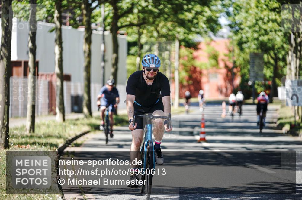 09.08.2026 - GEWOBA Citytriathlon Bremen Michael Burmester http://msf.ph/oto/9950613 09.08.2026 13:13:38 Radfahren 568, 759, 871, 1156 meine-sportfotos.de