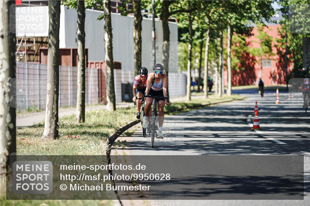 09.08.2026 - GEWOBA Citytriathlon Bremen Michael Burmester http://msf.ph/oto/9950628 09.08.2026 13:13:53 Radfahren 763, 840, 897, 938, 970, 1156 meine-sportfotos.de