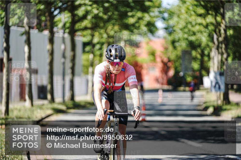 09.08.2026 - GEWOBA Citytriathlon Bremen Michael Burmester http://msf.ph/oto/9950632 09.08.2026 13:13:55 Radfahren 763, 840, 897, 938, 970, 1012, 1156 meine-sportfotos.de