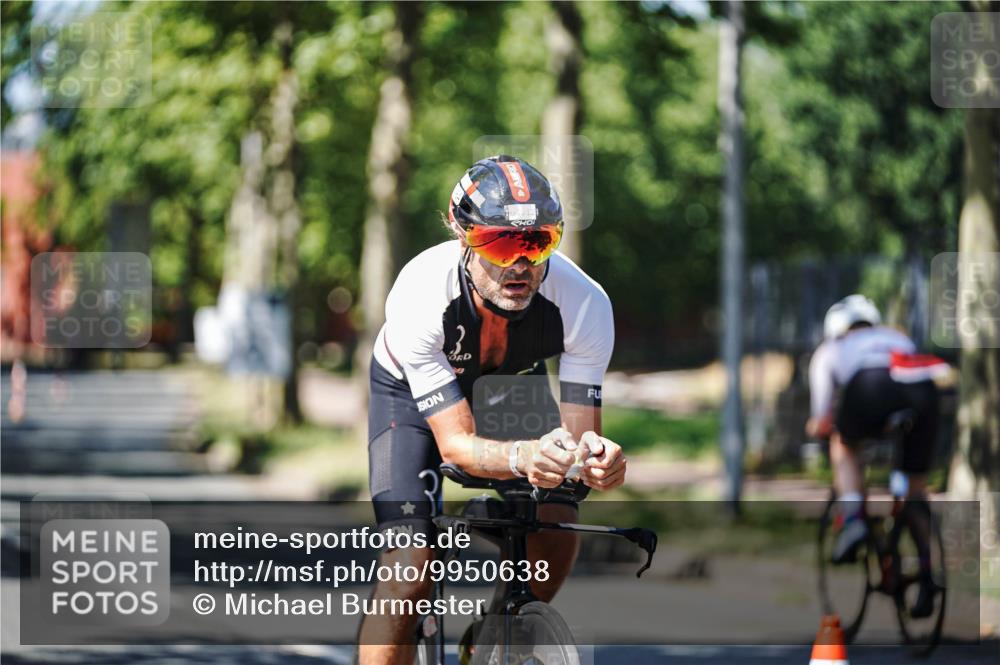 09.08.2026 - GEWOBA Citytriathlon Bremen Michael Burmester http://msf.ph/oto/9950638 09.08.2026 13:14:03 Radfahren 840, 897, 938, 970, 1012 meine-sportfotos.de