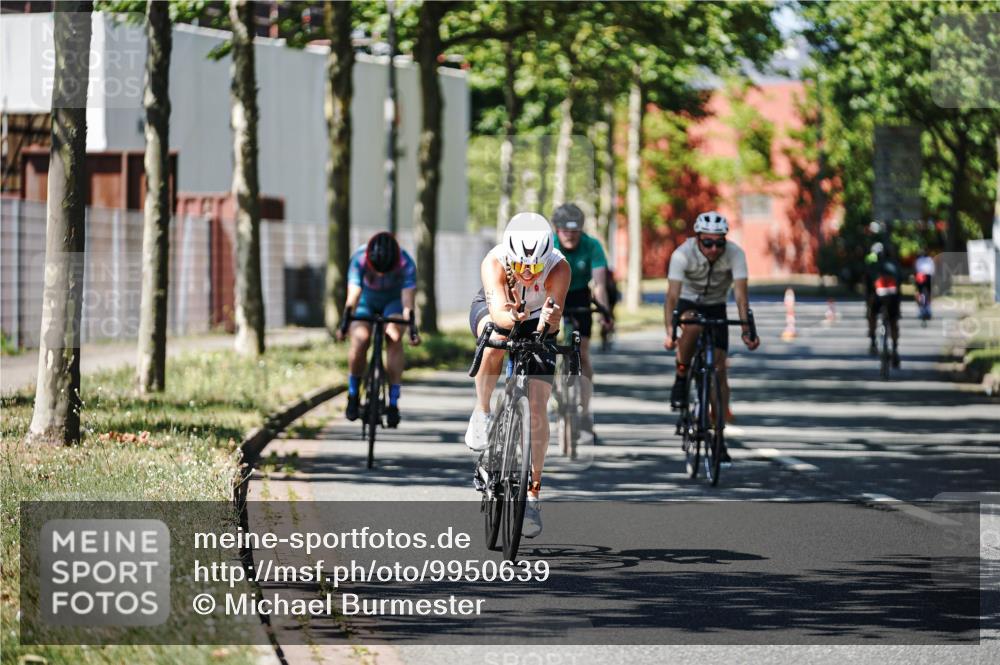 09.08.2026 - GEWOBA Citytriathlon Bremen Michael Burmester http://msf.ph/oto/9950639 09.08.2026 13:14:14 Radfahren 902, 912, 972, 1012, 1146, 1147 meine-sportfotos.de