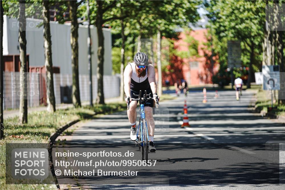 09.08.2026 - GEWOBA Citytriathlon Bremen Michael Burmester http://msf.ph/oto/9950657 09.08.2026 13:14:55 Radfahren 574, 653, 896, 1017 meine-sportfotos.de