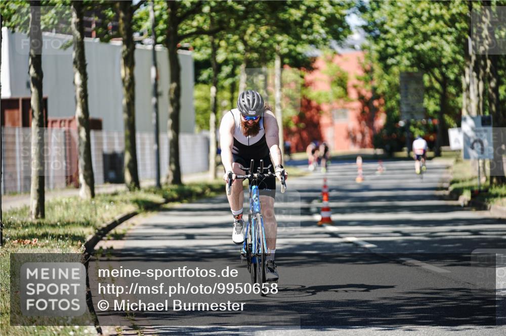 09.08.2026 - GEWOBA Citytriathlon Bremen Michael Burmester http://msf.ph/oto/9950658 09.08.2026 13:14:55 Radfahren 574, 653, 896, 1017 meine-sportfotos.de