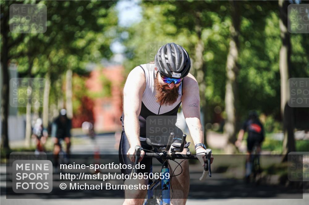 09.08.2026 - GEWOBA Citytriathlon Bremen Michael Burmester http://msf.ph/oto/9950659 09.08.2026 13:14:57 Radfahren 574, 653, 896, 948, 1017 meine-sportfotos.de