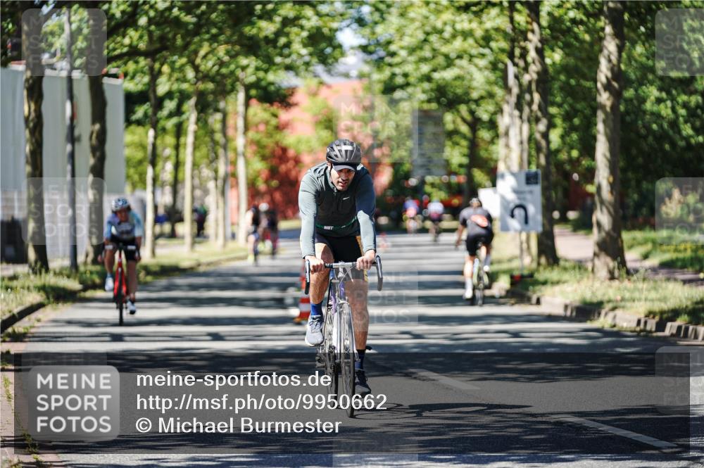 09.08.2026 - GEWOBA Citytriathlon Bremen Michael Burmester http://msf.ph/oto/9950662 09.08.2026 13:14:58 Radfahren 565, 574, 653, 896, 948, 1017 meine-sportfotos.de