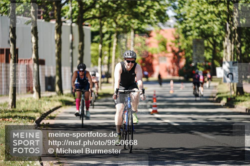 09.08.2026 - GEWOBA Citytriathlon Bremen Michael Burmester http://msf.ph/oto/9950668 09.08.2026 13:15:05 Radfahren 565, 653, 762, 948, 1017, 1136 meine-sportfotos.de