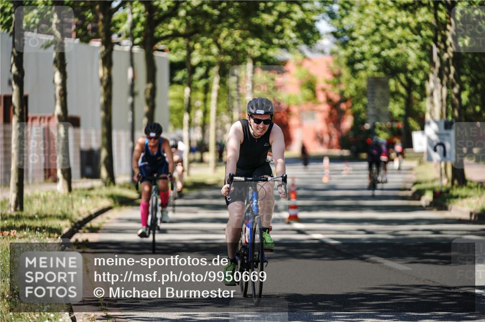 09.08.2026 - GEWOBA Citytriathlon Bremen Michael Burmester http://msf.ph/oto/9950669 09.08.2026 13:15:05 Radfahren 565, 653, 762, 948, 1017, 1136 meine-sportfotos.de