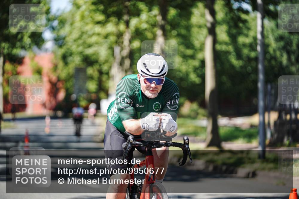 09.08.2026 - GEWOBA Citytriathlon Bremen Michael Burmester http://msf.ph/oto/9950677 09.08.2026 13:15:11 Radfahren 565, 762, 948, 1126, 1136 meine-sportfotos.de