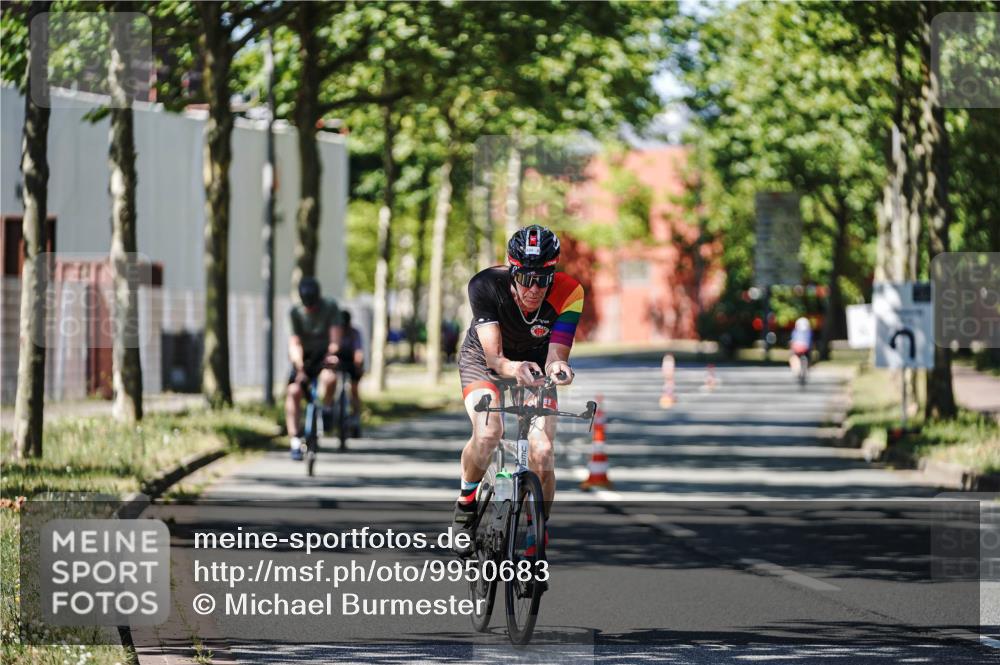 09.08.2026 - GEWOBA Citytriathlon Bremen Michael Burmester http://msf.ph/oto/9950683 09.08.2026 13:15:24 Radfahren 673, 727, 834, 918, 1113, 1126, 1136 meine-sportfotos.de