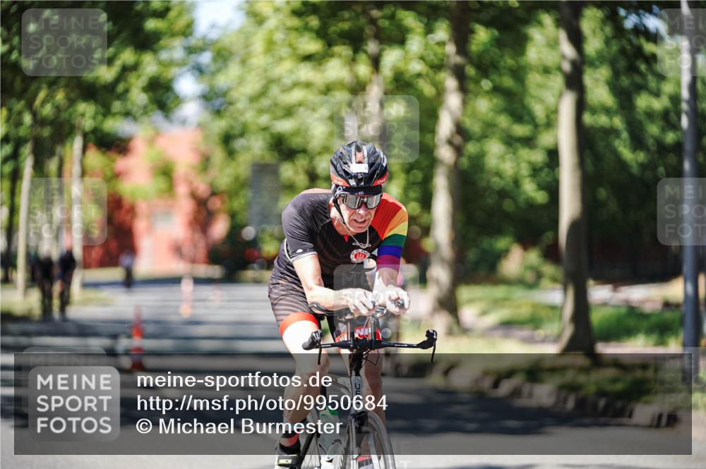 09.08.2026 - GEWOBA Citytriathlon Bremen Michael Burmester http://msf.ph/oto/9950684 09.08.2026 13:15:24 Radfahren 673, 727, 834, 918, 1113, 1126, 1136 meine-sportfotos.de