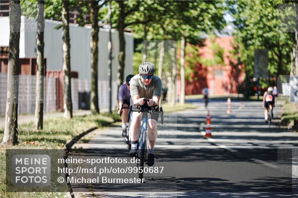 09.08.2026 - GEWOBA Citytriathlon Bremen Michael Burmester http://msf.ph/oto/9950687 09.08.2026 13:15:26 Radfahren 673, 727, 834, 918, 1113, 1126 meine-sportfotos.de