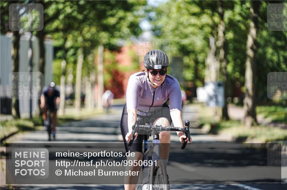 09.08.2026 - GEWOBA Citytriathlon Bremen Michael Burmester http://msf.ph/oto/9950691 09.08.2026 13:15:28 Radfahren 673, 727, 834, 844, 918, 1113 meine-sportfotos.de