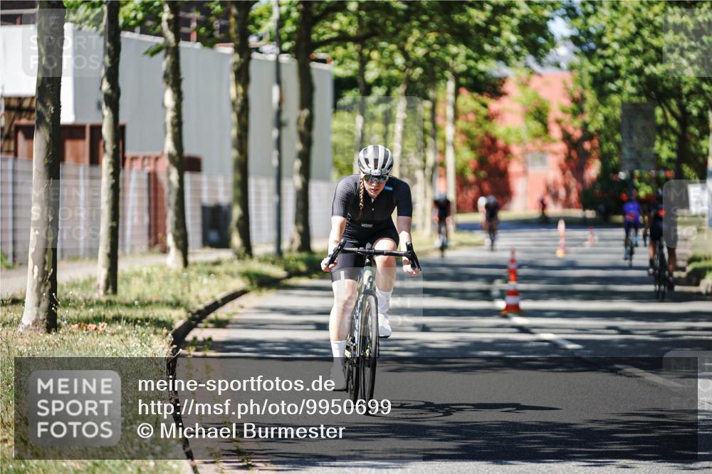 09.08.2026 - GEWOBA Citytriathlon Bremen Michael Burmester http://msf.ph/oto/9950699 09.08.2026 13:15:39 Radfahren 673, 727, 809, 844, 888, 954 meine-sportfotos.de