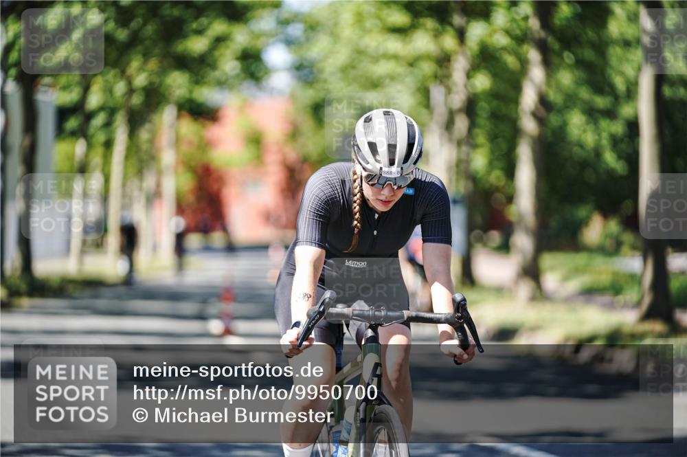 09.08.2026 - GEWOBA Citytriathlon Bremen Michael Burmester http://msf.ph/oto/9950700 09.08.2026 13:15:40 Radfahren 673, 727, 809, 844, 888, 954 meine-sportfotos.de