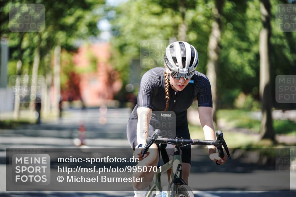 09.08.2026 - GEWOBA Citytriathlon Bremen Michael Burmester http://msf.ph/oto/9950701 09.08.2026 13:15:40 Radfahren 673, 727, 809, 844, 888, 954 meine-sportfotos.de