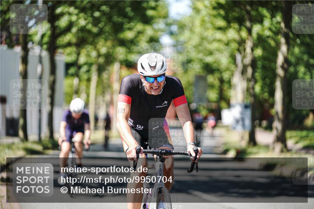 09.08.2026 - GEWOBA Citytriathlon Bremen Michael Burmester http://msf.ph/oto/9950704 09.08.2026 13:15:46 Radfahren 637, 809, 844, 888, 954 meine-sportfotos.de