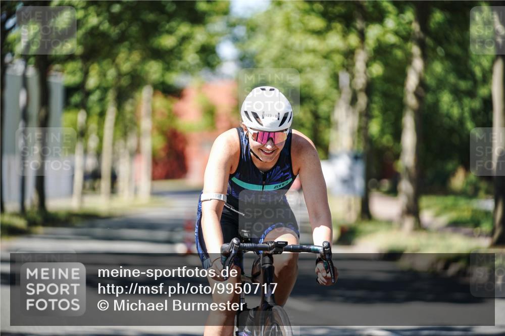 09.08.2026 - GEWOBA Citytriathlon Bremen Michael Burmester http://msf.ph/oto/9950717 09.08.2026 13:16:10 Radfahren 838, 919 meine-sportfotos.de