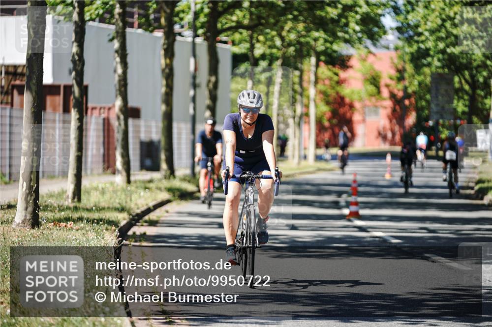 09.08.2026 - GEWOBA Citytriathlon Bremen Michael Burmester http://msf.ph/oto/9950722 09.08.2026 13:16:24 Radfahren 733, 886, 976 meine-sportfotos.de