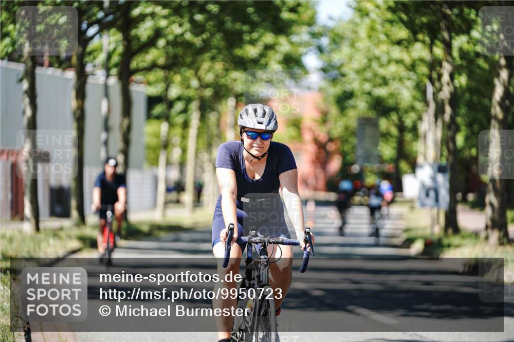 09.08.2026 - GEWOBA Citytriathlon Bremen Michael Burmester http://msf.ph/oto/9950723 09.08.2026 13:16:24 Radfahren 733, 886, 976 meine-sportfotos.de