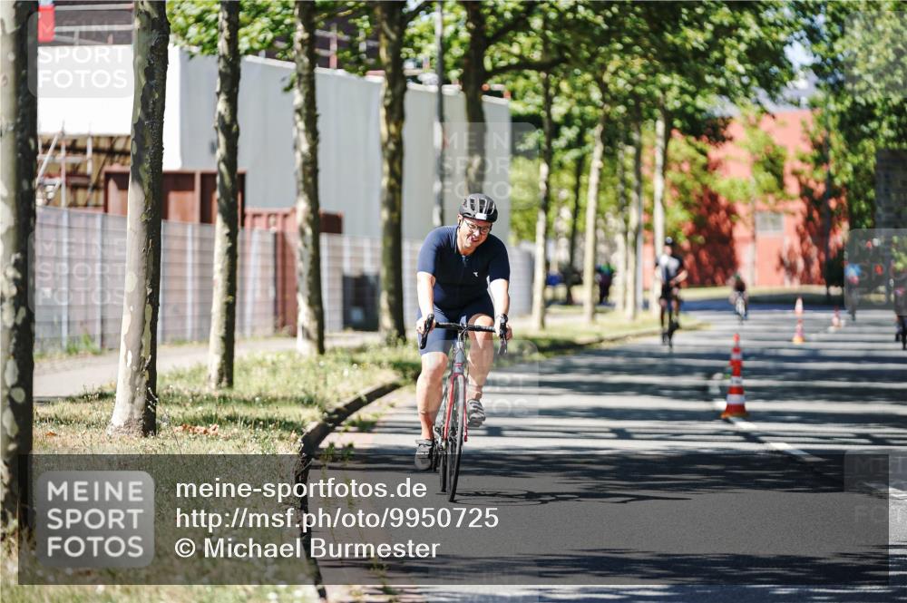 09.08.2026 - GEWOBA Citytriathlon Bremen Michael Burmester http://msf.ph/oto/9950725 09.08.2026 13:16:26 Radfahren 733, 780, 886, 976 meine-sportfotos.de