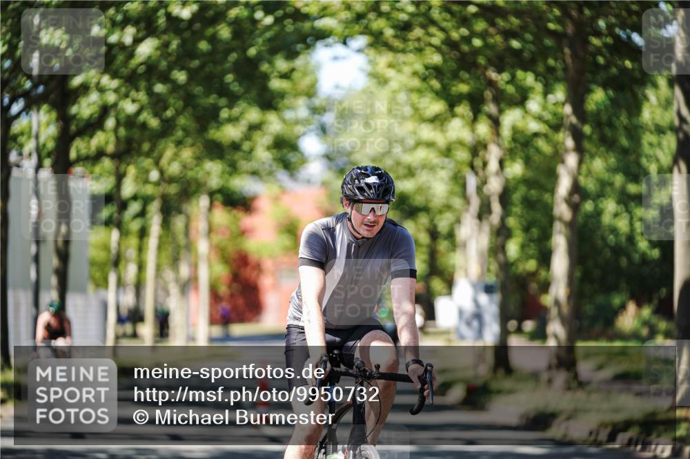 09.08.2026 - GEWOBA Citytriathlon Bremen Michael Burmester http://msf.ph/oto/9950732 09.08.2026 13:16:34 Radfahren 733, 780, 886, 976, 998 meine-sportfotos.de