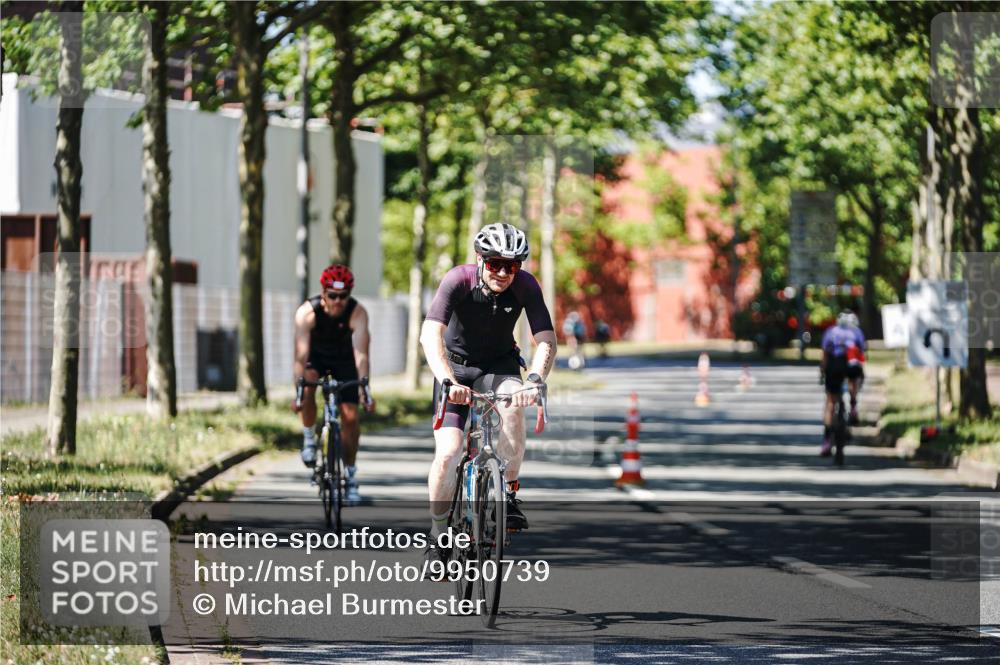 09.08.2026 - GEWOBA Citytriathlon Bremen Michael Burmester http://msf.ph/oto/9950739 09.08.2026 13:16:49 Radfahren 806, 1005 meine-sportfotos.de