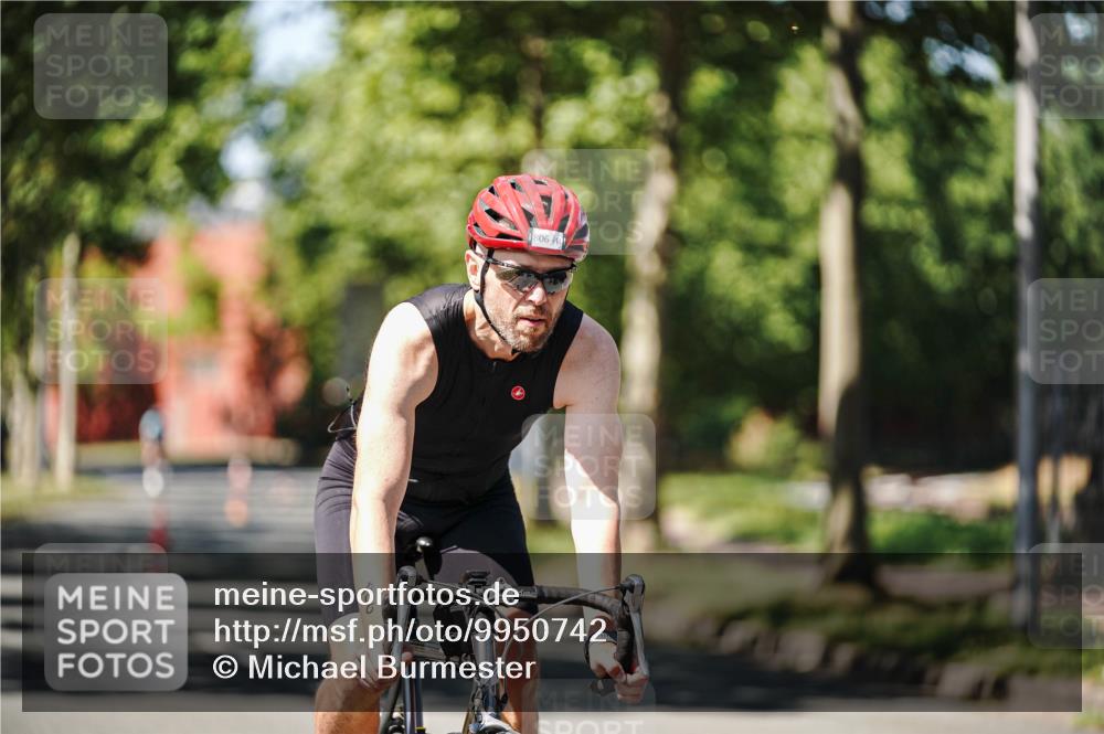 09.08.2026 - GEWOBA Citytriathlon Bremen Michael Burmester http://msf.ph/oto/9950742 09.08.2026 13:16:51 Radfahren 806, 1005 meine-sportfotos.de