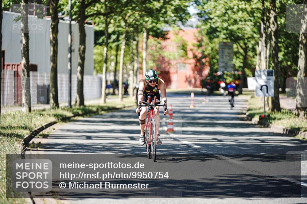 09.08.2026 - GEWOBA Citytriathlon Bremen Michael Burmester http://msf.ph/oto/9950754 09.08.2026 13:17:21 Radfahren 931, 1101, 1109 meine-sportfotos.de