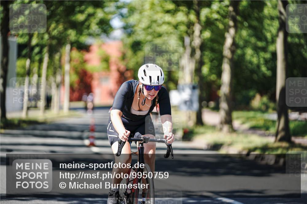 09.08.2026 - GEWOBA Citytriathlon Bremen Michael Burmester http://msf.ph/oto/9950759 09.08.2026 13:17:28 Radfahren 930, 931, 1109 meine-sportfotos.de