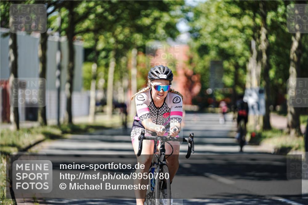 09.08.2026 - GEWOBA Citytriathlon Bremen Michael Burmester http://msf.ph/oto/9950780 09.08.2026 13:17:57 Radfahren 625, 796, 876, 953, 968, 1154 meine-sportfotos.de