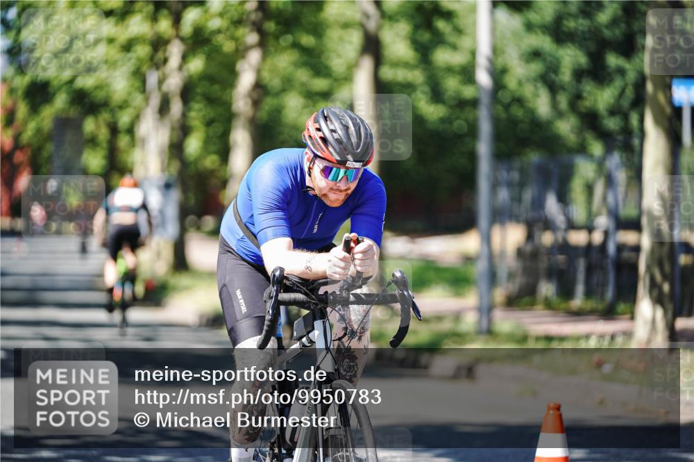 09.08.2026 - GEWOBA Citytriathlon Bremen Michael Burmester http://msf.ph/oto/9950783 09.08.2026 13:18:03 Radfahren 627, 796, 798, 876, 953, 1154 meine-sportfotos.de