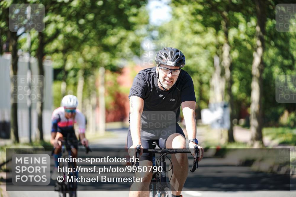 09.08.2026 - GEWOBA Citytriathlon Bremen Michael Burmester http://msf.ph/oto/9950790 09.08.2026 13:18:12 Radfahren 627, 798, 876, 953, 989, 1010 meine-sportfotos.de