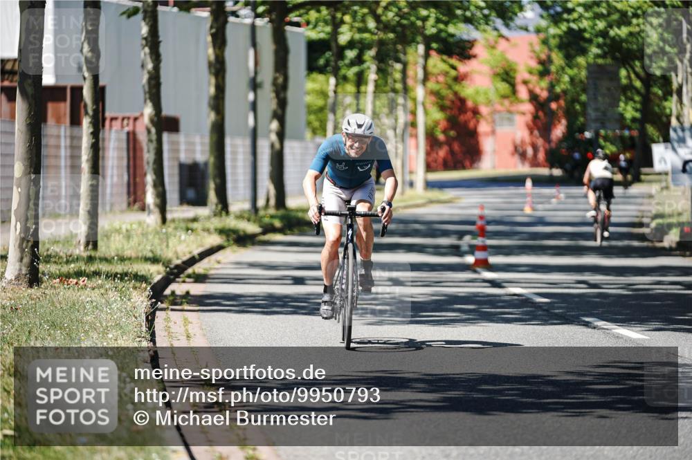09.08.2026 - GEWOBA Citytriathlon Bremen Michael Burmester http://msf.ph/oto/9950793 09.08.2026 13:18:16 Radfahren 627, 798, 989, 1010 meine-sportfotos.de