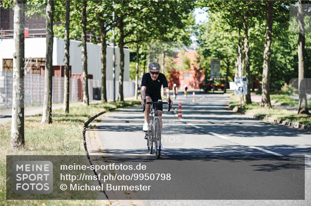 09.08.2026 - GEWOBA Citytriathlon Bremen Michael Burmester http://msf.ph/oto/9950798 09.08.2026 13:18:41 Radfahren 800, 956, 1115, 1159 meine-sportfotos.de