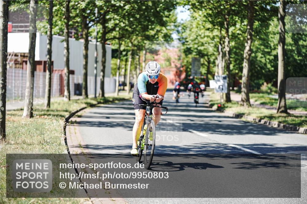 09.08.2026 - GEWOBA Citytriathlon Bremen Michael Burmester http://msf.ph/oto/9950803 09.08.2026 13:18:52 Radfahren 626, 800, 1104, 1115, 1159 meine-sportfotos.de