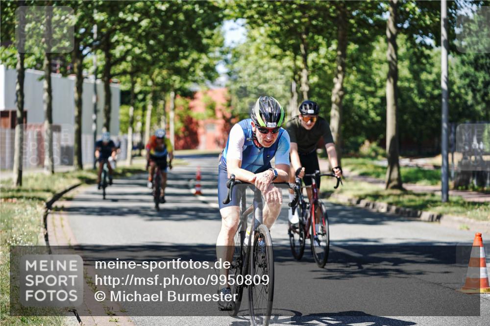 09.08.2026 - GEWOBA Citytriathlon Bremen Michael Burmester http://msf.ph/oto/9950809 09.08.2026 13:19:06 Radfahren 626, 753, 797, 870, 915, 1123 meine-sportfotos.de