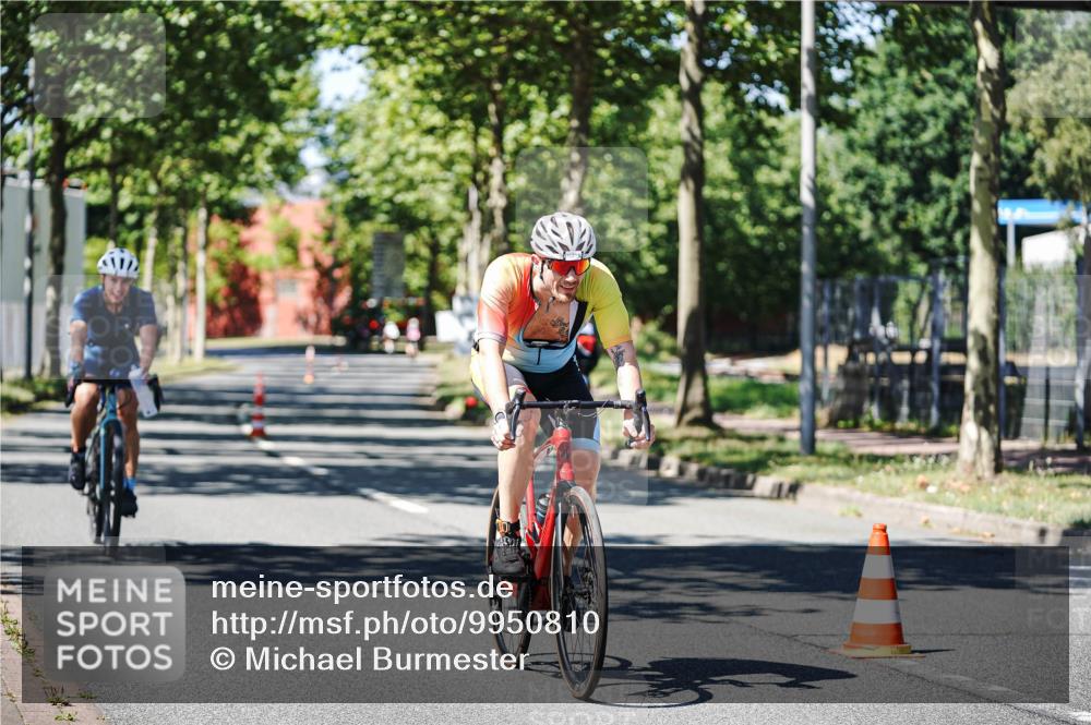 09.08.2026 - GEWOBA Citytriathlon Bremen Michael Burmester http://msf.ph/oto/9950810 09.08.2026 13:19:08 Radfahren 626, 753, 797, 870, 915, 1123 meine-sportfotos.de