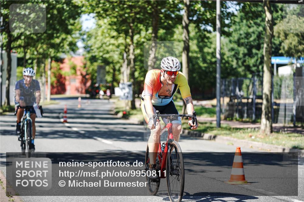 09.08.2026 - GEWOBA Citytriathlon Bremen Michael Burmester http://msf.ph/oto/9950811 09.08.2026 13:19:08 Radfahren 626, 753, 797, 870, 915, 1123 meine-sportfotos.de
