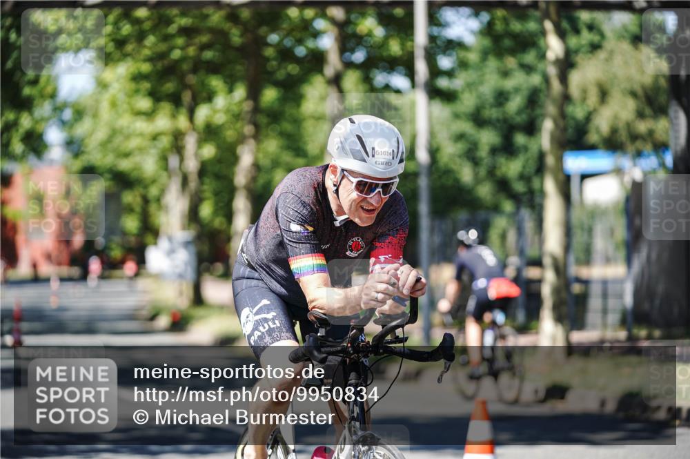 09.08.2026 - GEWOBA Citytriathlon Bremen Michael Burmester http://msf.ph/oto/9950834 09.08.2026 13:19:43 Radfahren 693, 785, 813, 1014, 1107 meine-sportfotos.de