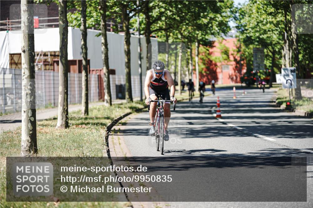 09.08.2026 - GEWOBA Citytriathlon Bremen Michael Burmester http://msf.ph/oto/9950835 09.08.2026 13:19:56 Radfahren 656, 817, 923, 940, 1014 meine-sportfotos.de